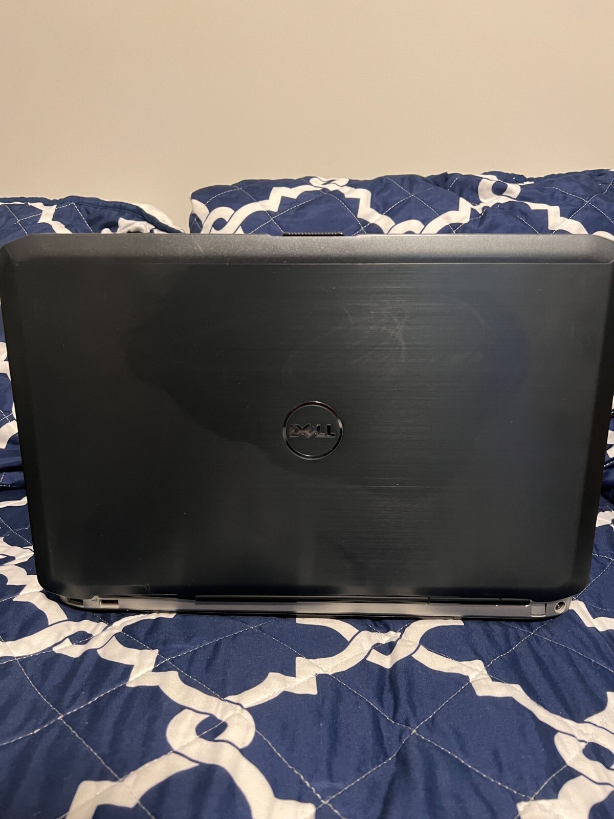 Dell Latitude E5530 Laptop with Windows 7 Professional - Picture 7 of 12