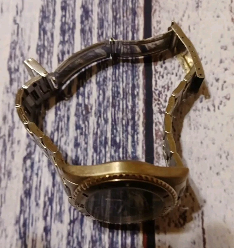 PHILADELPHIA EAGLES RELIC TEAM NFL WATCH EUC W/NEW BATTERY & SPARE GO BIRDS! - Image 4 of 4