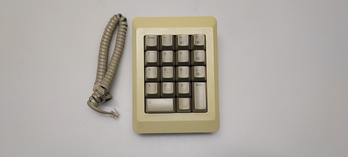 Apple M0120 Numeric Keypad for The Original Macintosh M0110a