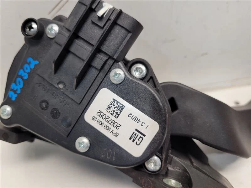 Chevrolet Silverado 1500 2013 (5,3 L/AT) pedal acelerador - DBW/conducción por cable Foto 4 de 4