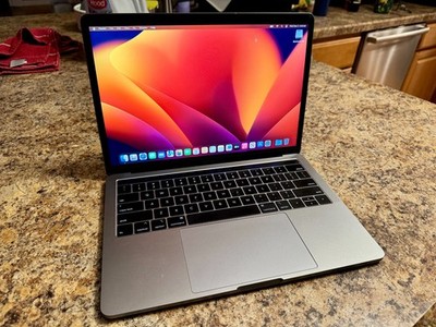 Apple Macbook Pro - 13 in 2018/Intel Core i5 8th Gen.