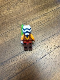 Lego Star Wars Clone Wars Ahsoka Tano 2013 (Backless Vest) Minifigure 75013