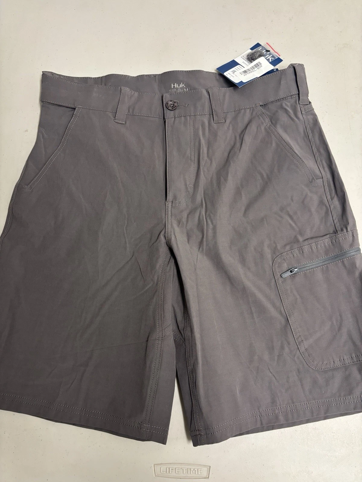 Huk Fishing Shorts Grey Mens Medium 10.5” Inseam NWT