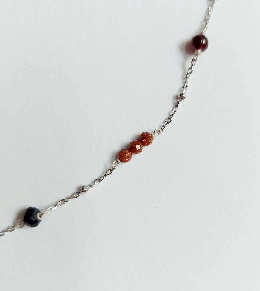 Collana in argento 925 con spinello nero, granato e pietra di luna sfaccettata  - Immagine 2 di 4