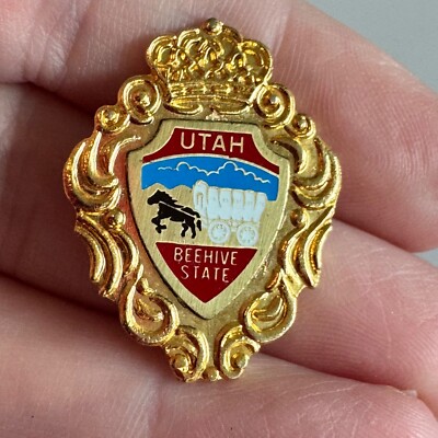 Vintage Ornate Utah Beehive State Pin   Golden Crest Souvenir with Pioneer Wagon