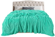 Extra Soft Fuzzy Faux Fur Blanket Twin Size 70"X78", Reversible Lightweight Plus