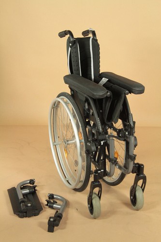 Rollstuhl Sunrise Medical Easy Life i Faltfahrer SB 40 cm faltbar #9392 - Bild 10 von 10