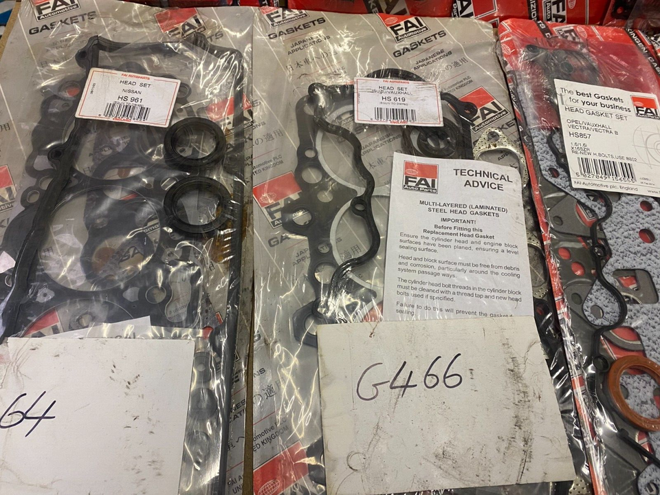 LARGE JOB LOT OF AUTOMOTIVE CYLINDER HEAD GASKET SETS 12 IN TOTAL