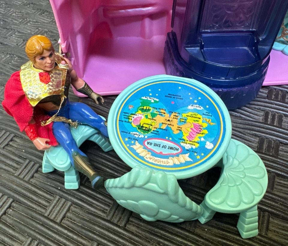 Vintage 80's She Ra Princess Crystal Castle Furniture Action Figures VG++Read - Image 3 of 4