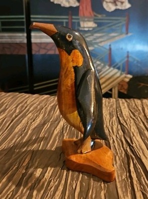 Vintage HAND-CARVED WOOD PENGUIN Figurine Statue Articulating Arms- Excellent!