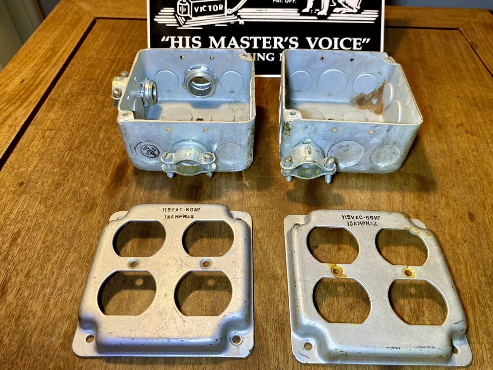 Antiguo audiófilo 1x NAVYCD caja metálica de enchufe de alta resistencia hecha en EE. UU. #0031 Foto 3 de 4