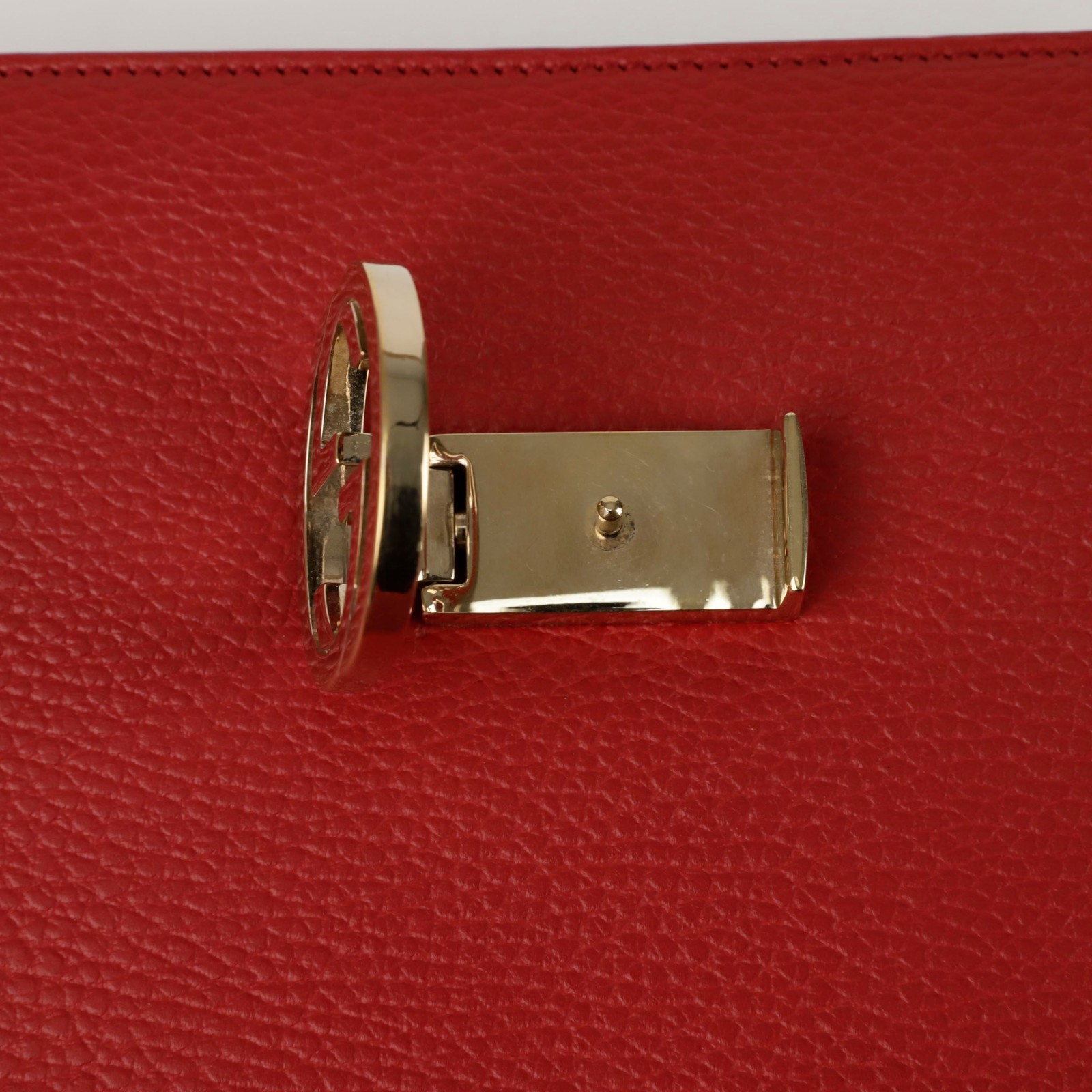 Gucci Interlocking Medium Shoulder Crossbody Bag … - image 9