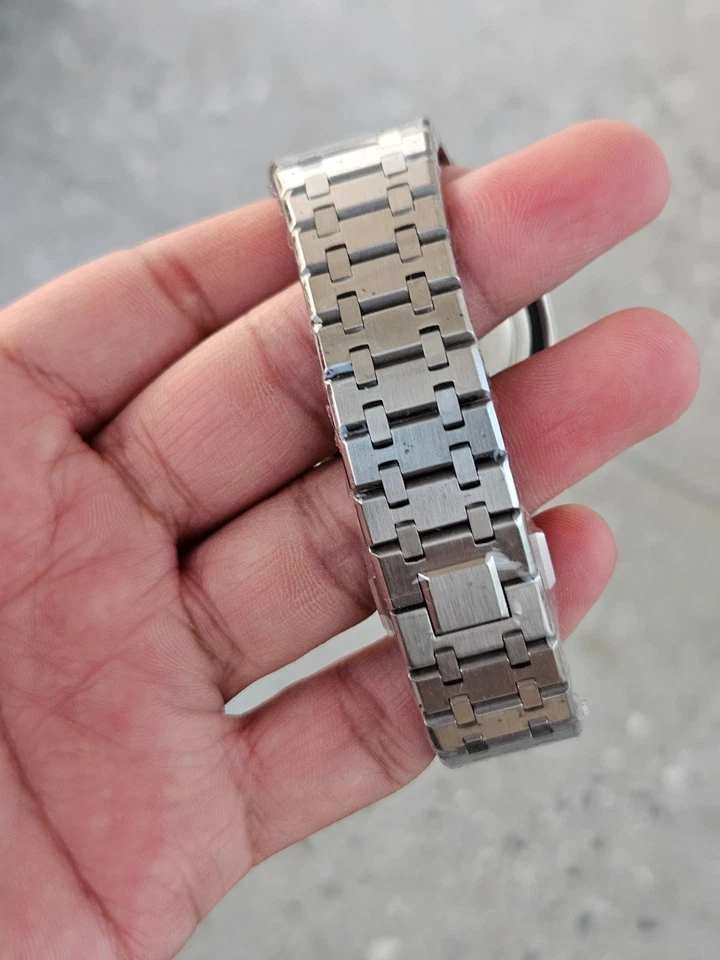 Casio G-Shock GA-2100 personalizado esfera plateada mod | estilo metal helado | aspecto de lujo Foto 4 de 4