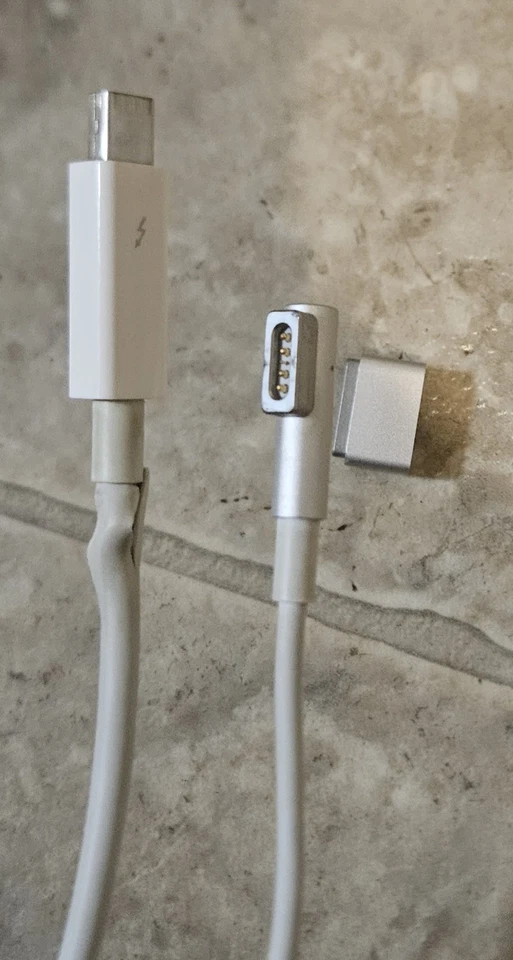 Apple Modelo: A1407 | Monitor LCD Pantalla Thunderbolt 27" FC914LL/B | Leer Desc Foto 4 de 4