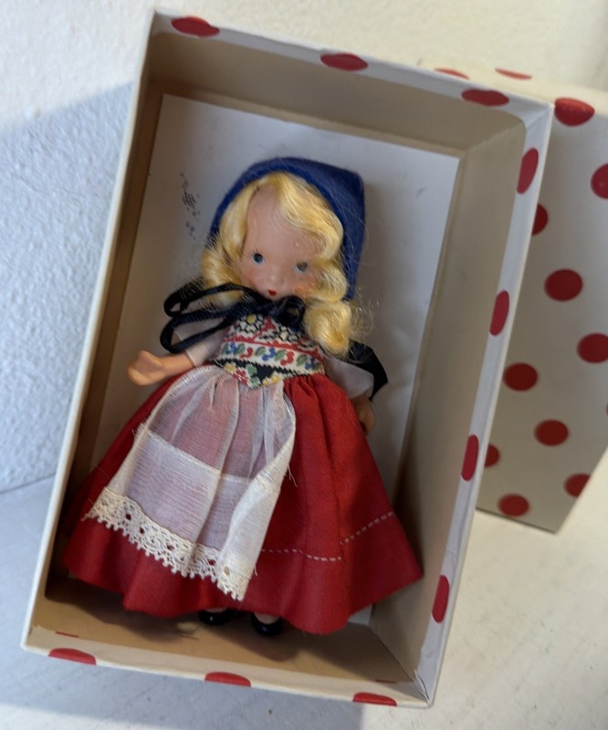 #26 Swiss JT Legs Nancy Ann Storybook Doll Original Box Booklet  Bisque