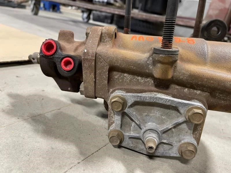 Caja de cambios de dirección asistida Ford F350 Super Duty 04 usada V10 4x2 147 k Foto 3 de 4