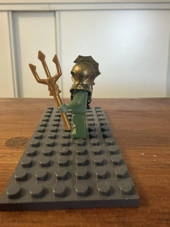 LEGO Minifig – Atlantis Portal Emperor atl013 - Photo 4/4