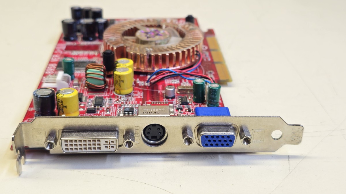 MSI GeForce FX 5700LE 128MB AGP 8X MS-8958 DVI-I VGA S-Video