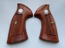 Checker wood Grip For S&W N Frame Square Butt coke style and Opened back checker