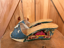 1940s Vintage Sandals Green hand carved Read
