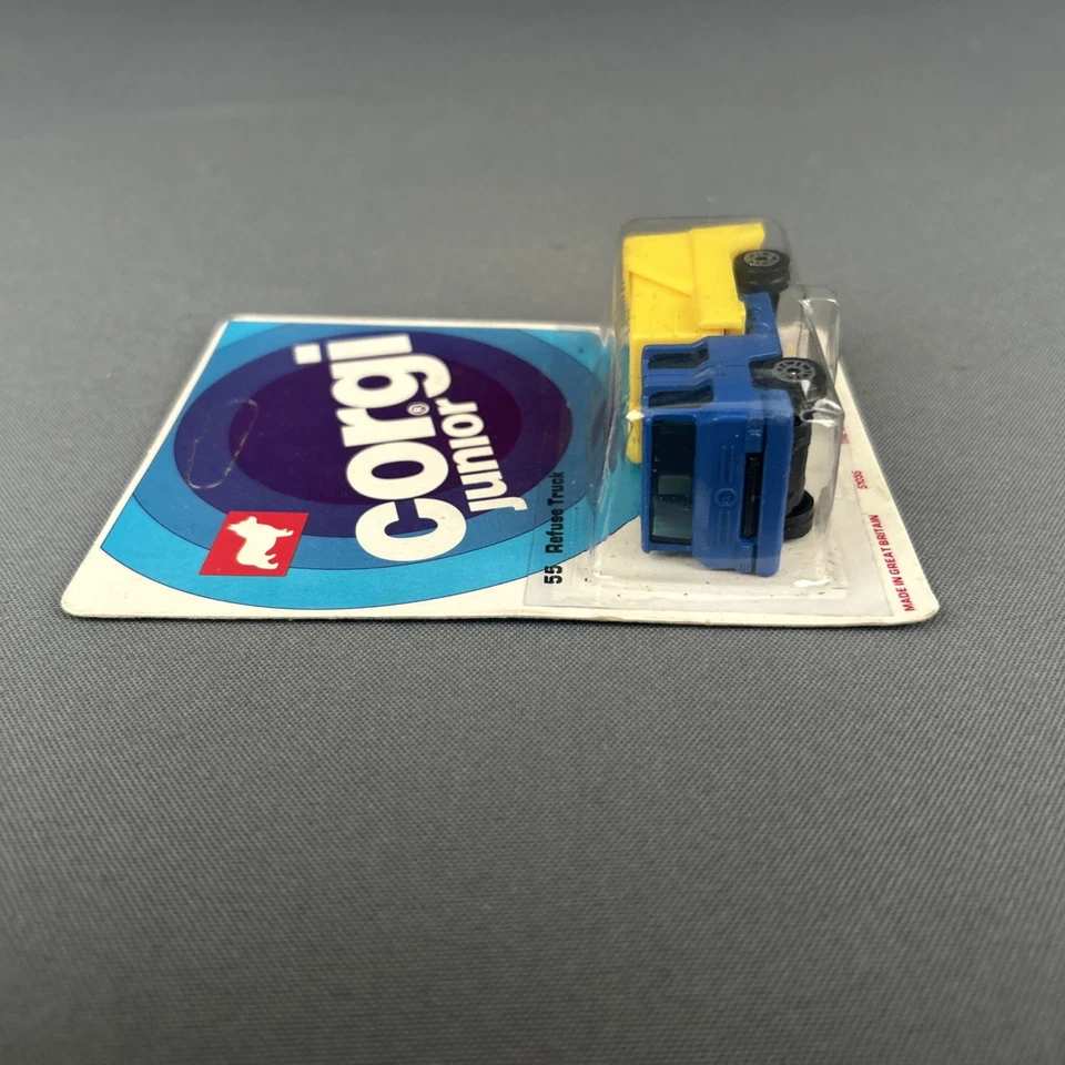 Vintage Corgi Junior 1/64 Scale #55 Refuse Truck Unpunched Purple Card NIB - Image 4 of 4