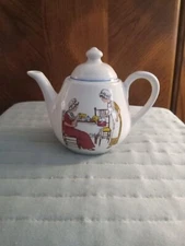  MUSEUM OF MODERN ART POLLY NURSERY RHYME MINI  TEAPOT