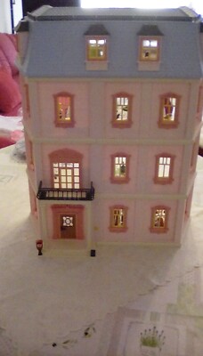 Playmobil 5303 Dollhouse Romantisches Puppenhaus XXL mit Extra Etage ...