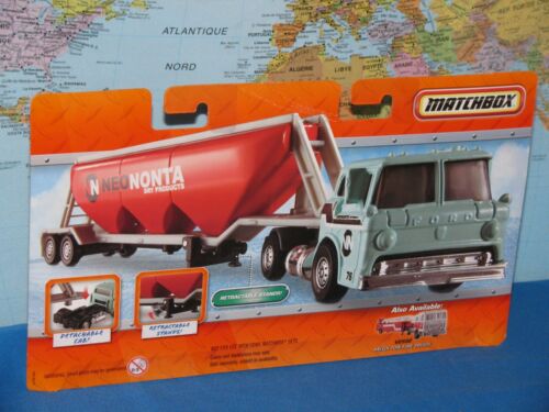 MATCHBOX MBX FORD C-900 & DRY BULK HAULER NEONONTA DETACHABLE CAB 9" (23 cm) NEW - Picture 3 of 5