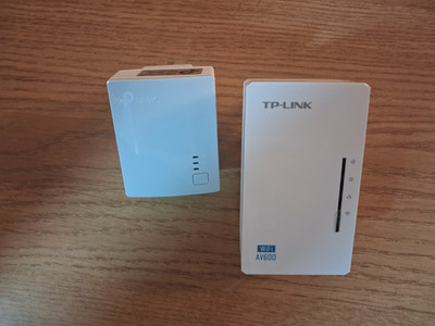 TP-Link 300Mbps WLAN Range Extender AV600