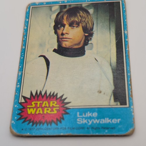 1977 Topps Star Wars #10 Princess Leia - captured! — Raw