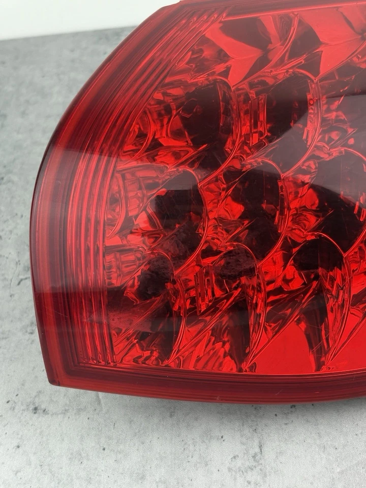 Luz trasera de pasajero derecho Infiniti Ex35 Ex37 QX50 2008-2012 montada en cuarto OEM Foto 3 de 4