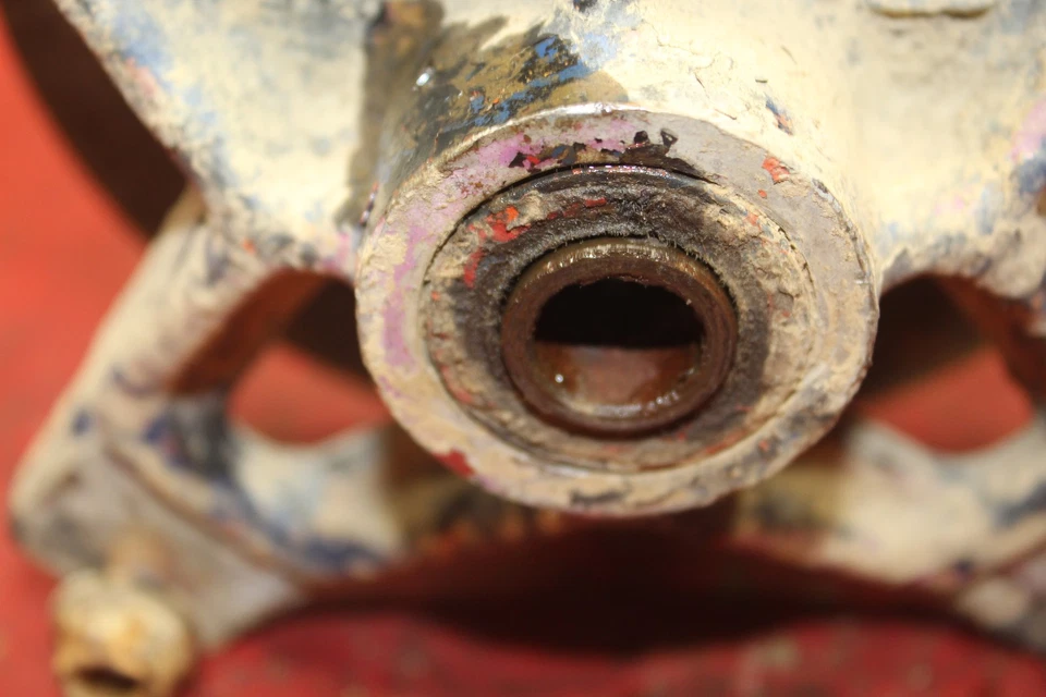 Suzuki Quadsport 230 1987 buje de rueda delantera 54111-19A11-19F Foto 4 de 4