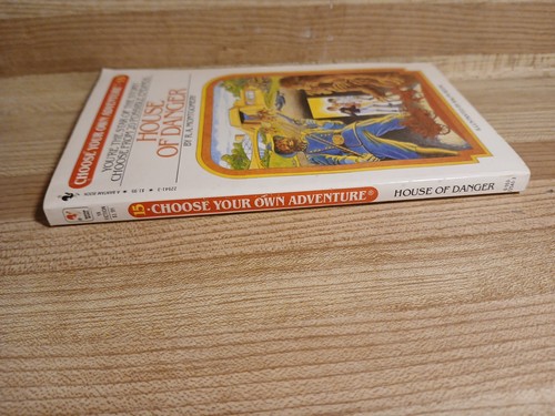 House Of Danger Choose Your Own Adventure #19 CYOA - Picture 3 of 8