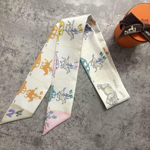 Trousse retrof Lower rostrot di giallo, in Giappone