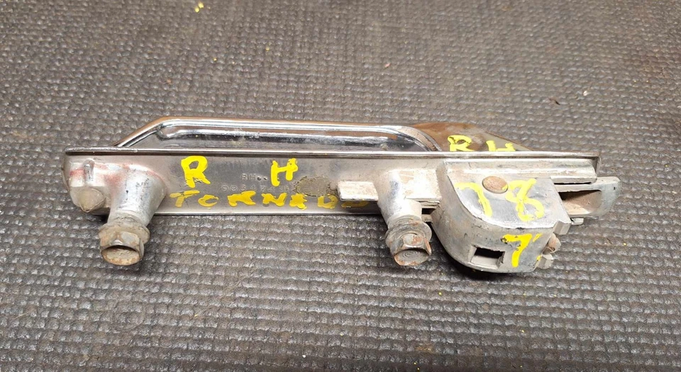 1971 Buick Riviera Passenger Car RH Door Handle 9834744 SHIPS WORLDWIDE - Image 3 of 4