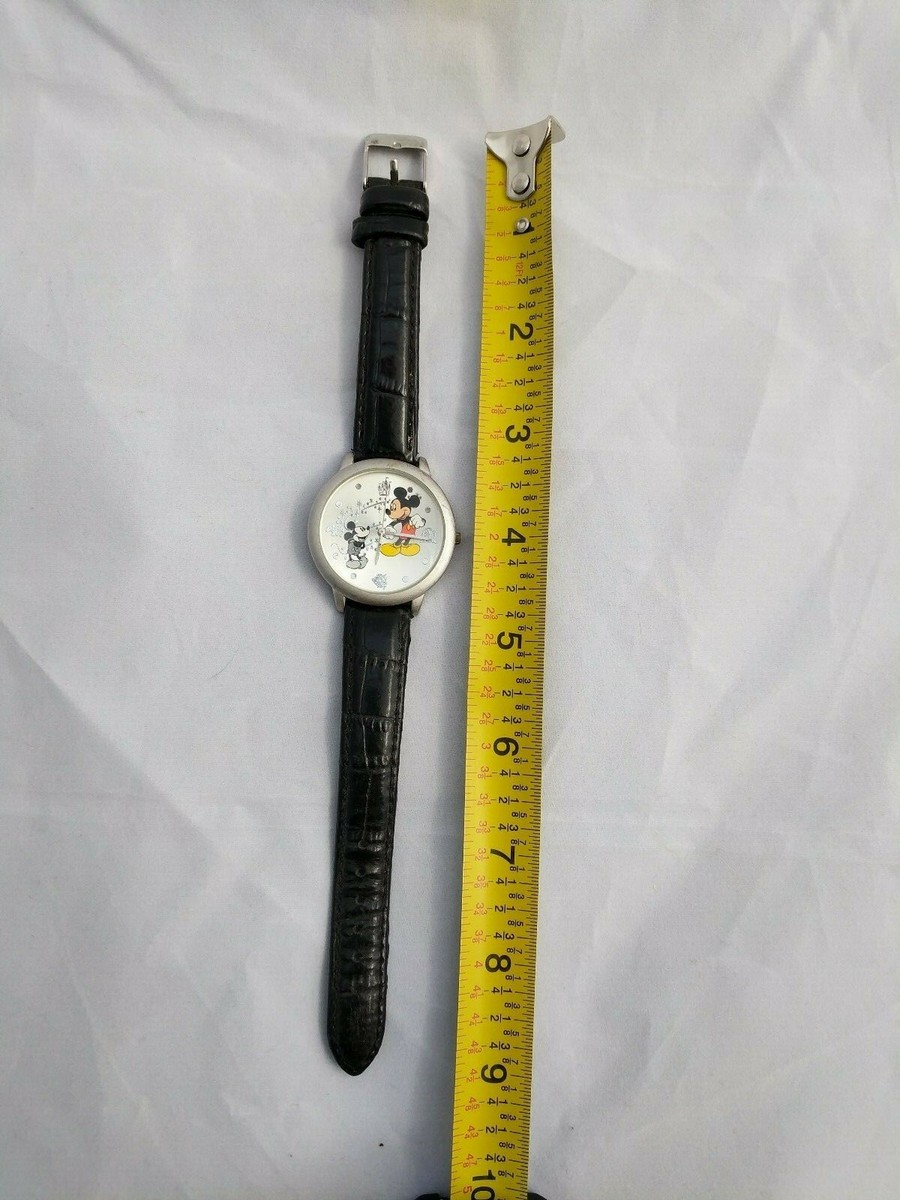 Disney Mickey Mouse Watch Mickey Through The Years Limited  display picture 2