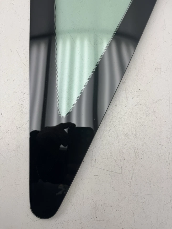 2014 Cadillac ELR Driver Left Quarter Tempered Glass Window Pane 43R-001238 2016 - Image 2 of 4