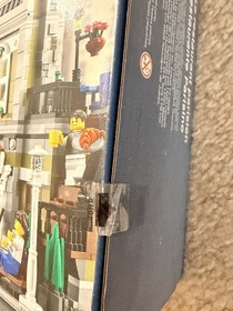 LEGO Creator Expert: Parisian Restaurant (10243)