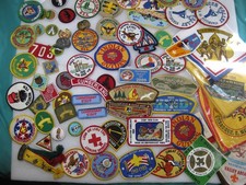 LOT 65  items BOY CUB SCOUTS MERIT BADGES  PATCHES  NECKERCHIEFS WEBELOS