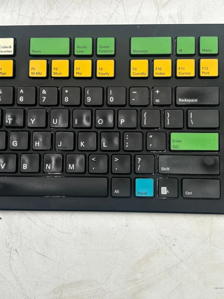 Teclado negro Bloomberg STB100 USB con cable Foto 3 de 4