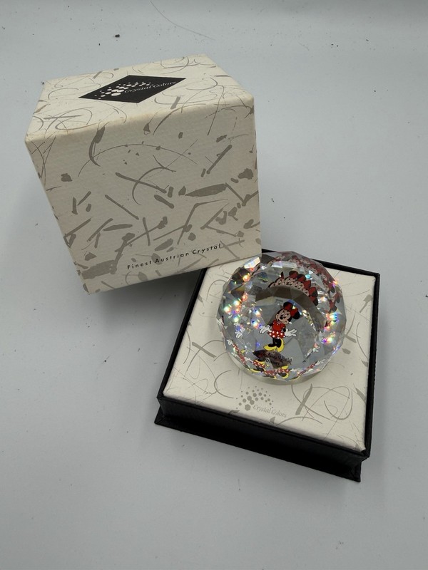 Swarovski Disney  Minnie Mouse Paperweight - Rare W/BOX