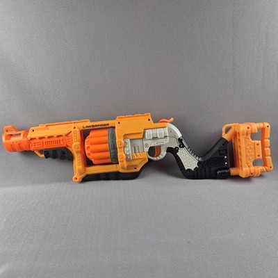 Nerf N-Strike Elite Doomlands Lawbringer Blaster guter Zustand 