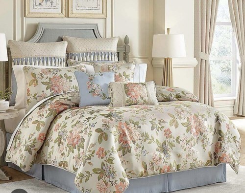 Rare CROSCILL King Comforter CARLOTTA Floral Comforter Dry Cleaned