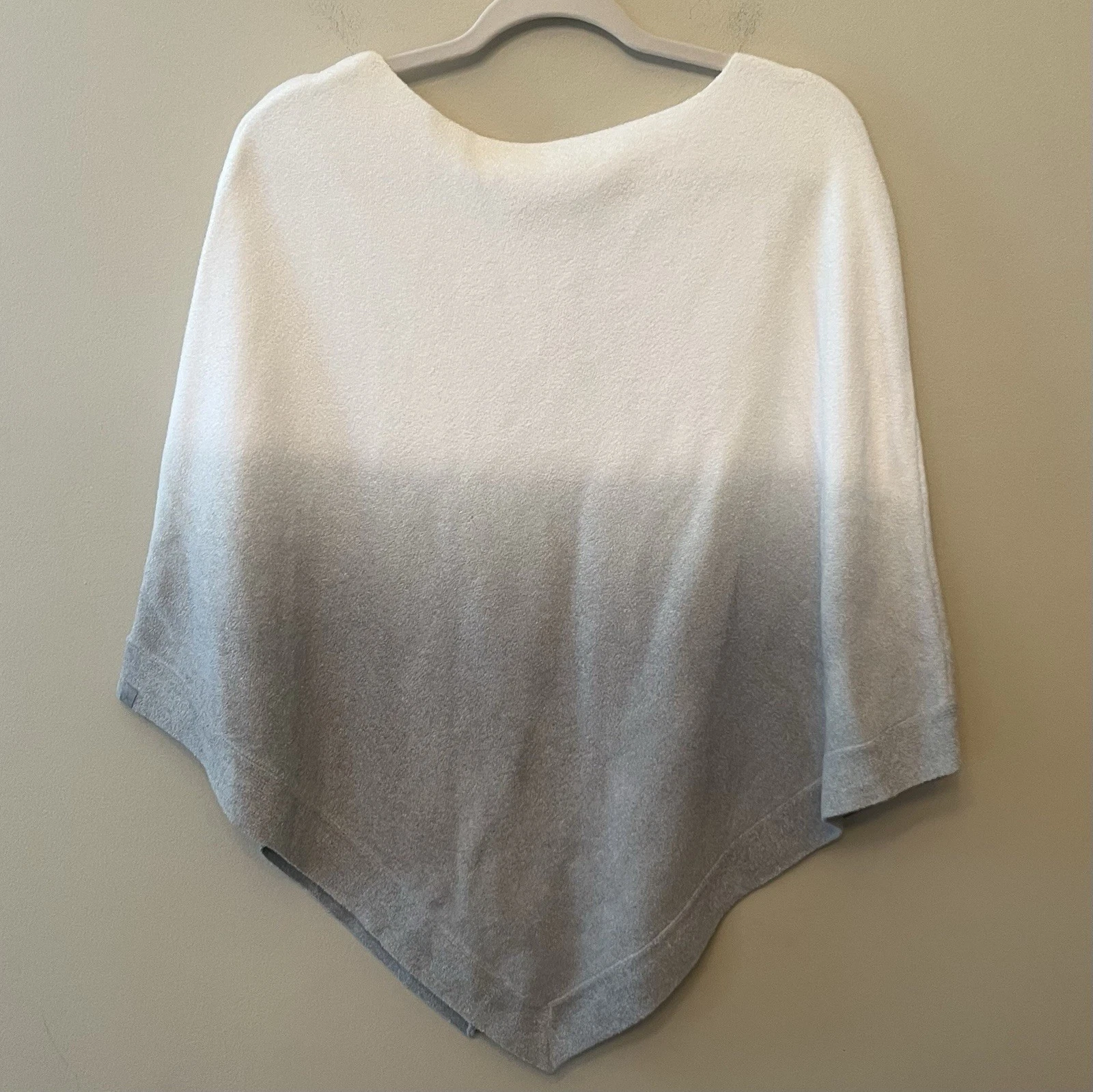 NWT Barefoot Dreams Cozy Chic Ultra Lite Ocean Breeze Poncho Ombre Waterfall OS