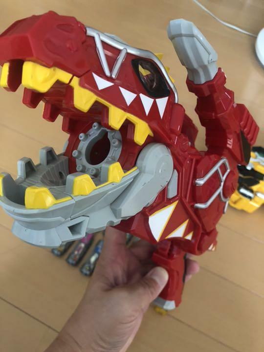 BANDAI JAPAN DX Megazord Power Ranger Dino Charge sentiai Kyoryuger 3