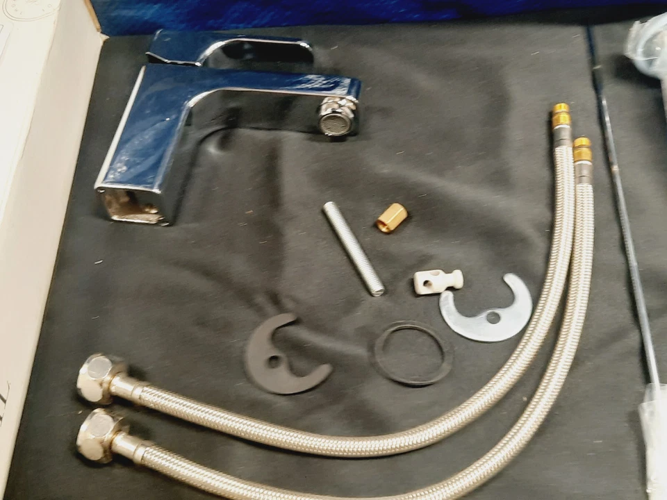 1 Complete Rohl CU51L-APC-2 Quartile 1 Handle Faucet Chrome + Extra Parts *READ! - Image 3 of 4