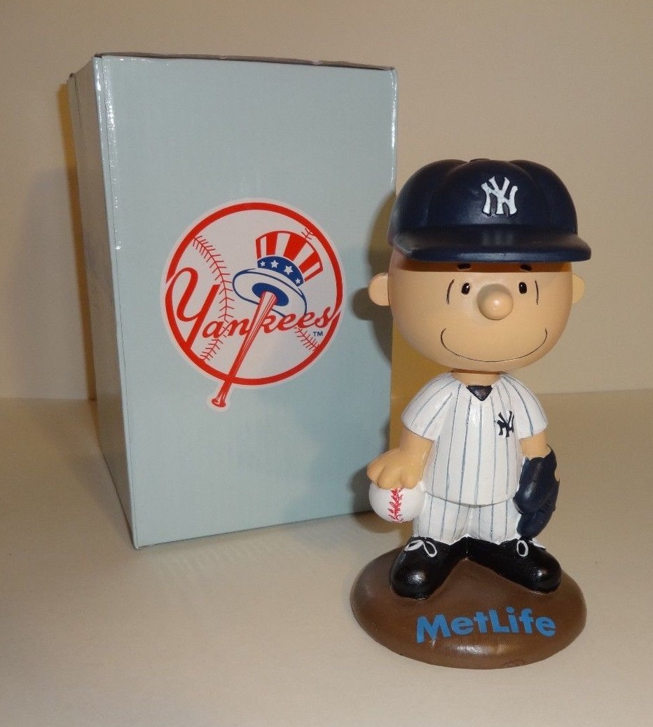 チャーリーブラウン ボブルヘッド ヤンキース フィギュア 2013 RARE NY