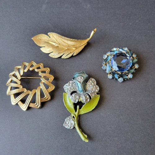 Vintage Brooches Lot of 4 Costume Jewelry