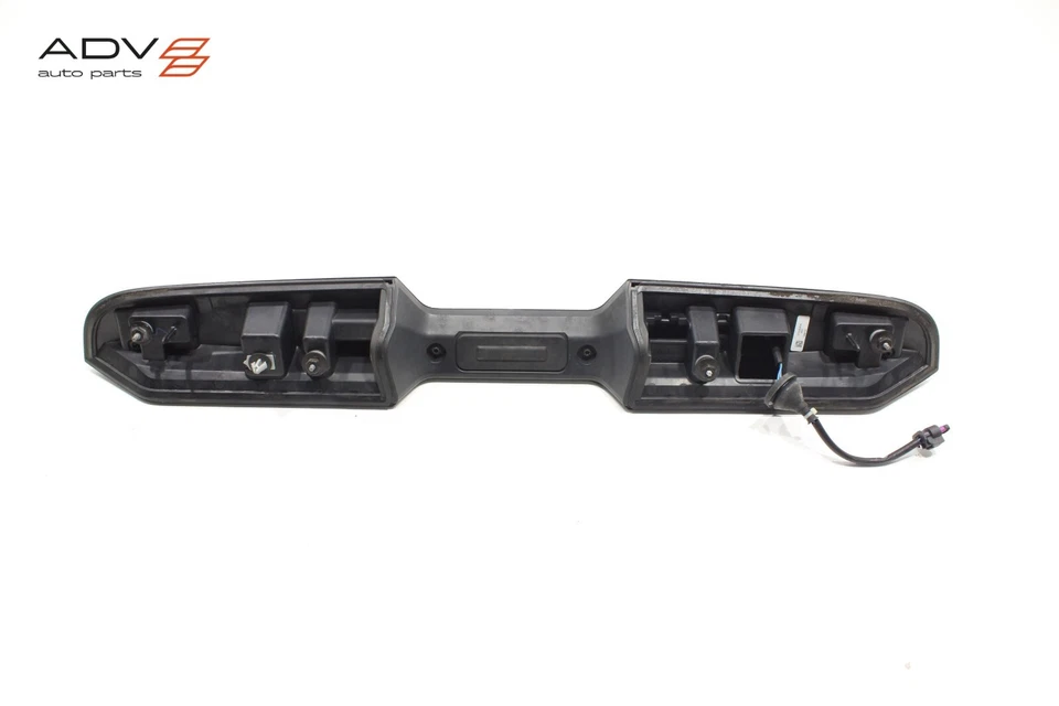 Cadillac Escalade 2015-20 puerta trasera puerta levadiza manija de puerta exterior con interruptor OEM Foto 3 de 4