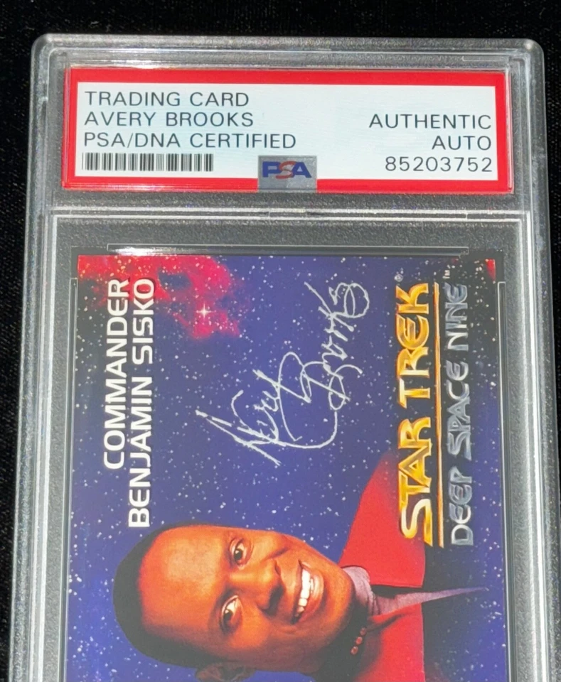 Tarjeta de novato firmada automáticamente Avery Brooks "Sisko" 1993 Skybox Star Trek DS9 PSA RC Foto 2 de 3
